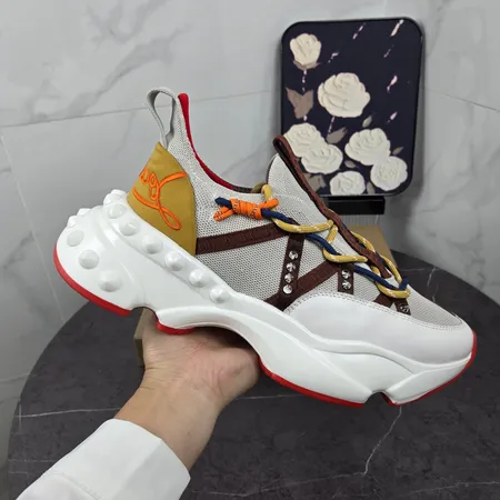 クリスチャン・ルブタン スニーカー