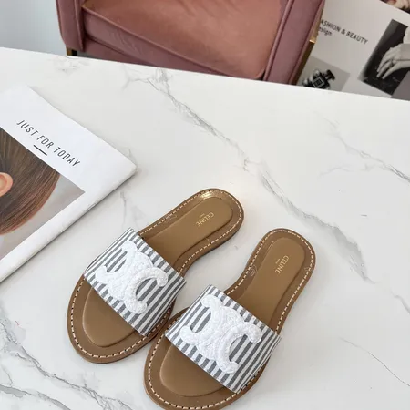 セリーヌ スリッパ