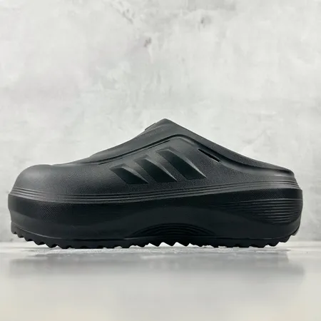 アディダス スリッパ