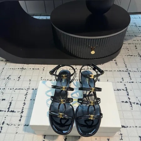 セリーヌ サンダル