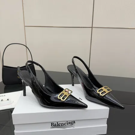 バレンシアガ サンダル