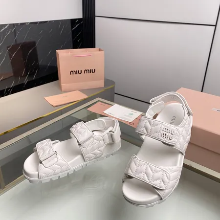 ミュウミュウ サンダル