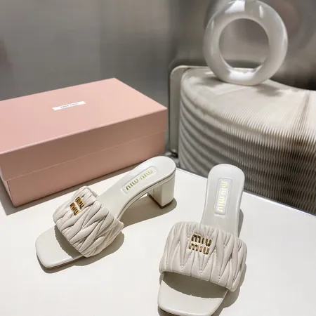 ミュウミュウ サンダル