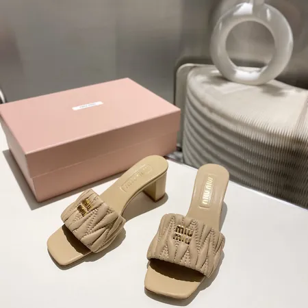 ミュウミュウ サンダル