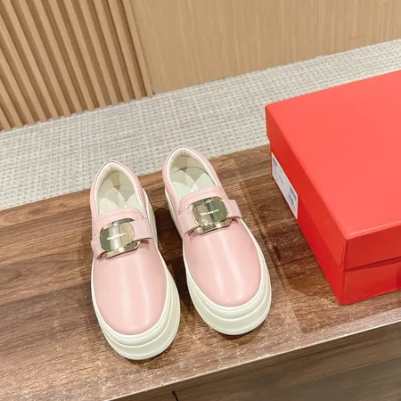 フェラガモ カジュアルシューズ