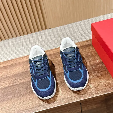 フェラガモ スニーカー