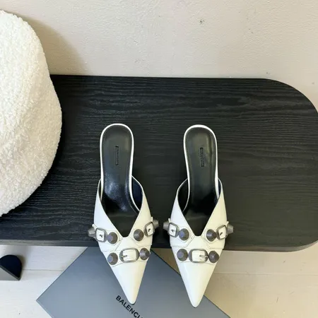 バレンシアガ サンダル