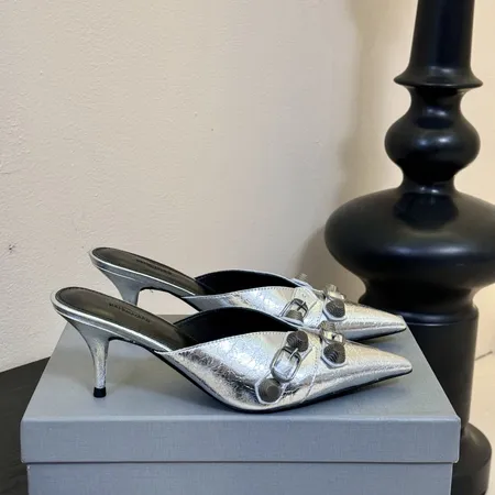 バレンシアガ サンダル