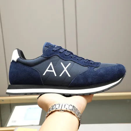 アルマーニ スニーカー