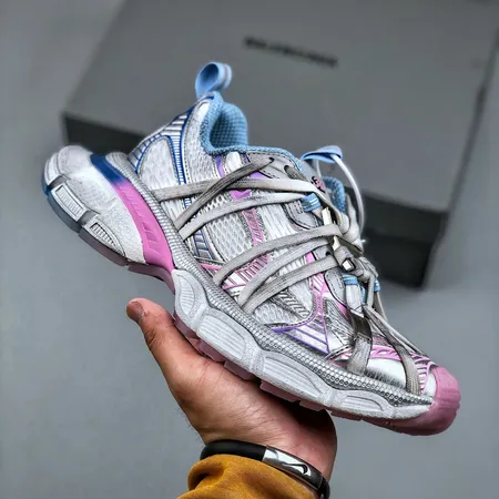 バレンシアガ スニーカー