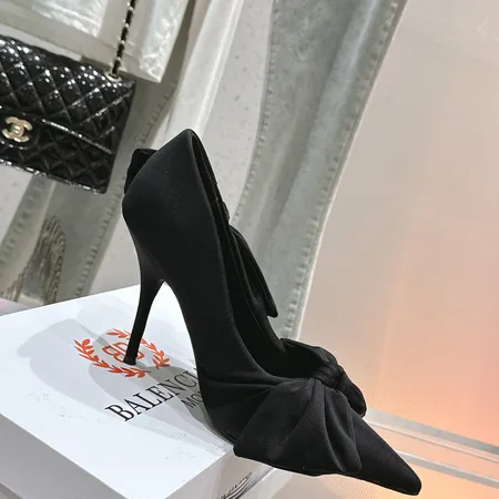 バレンシアガ サンダル