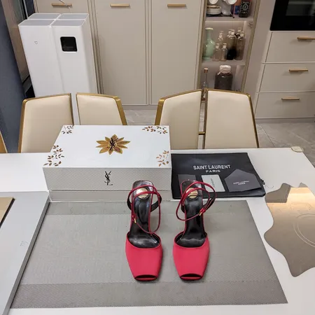 イブサンローラン サンダル