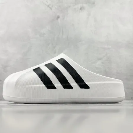 アディダス スリッパ