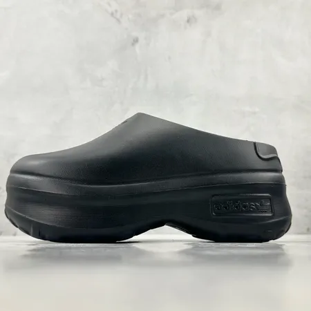 アディダス スリッパ