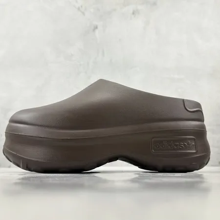 アディダス スリッパ