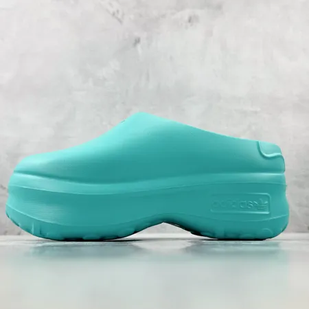 アディダス スリッパ