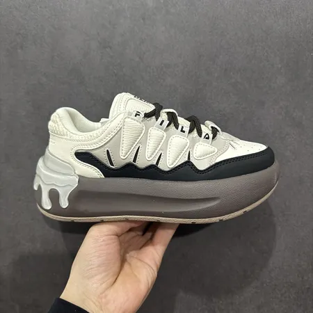 フィラ カジュアルシューズ