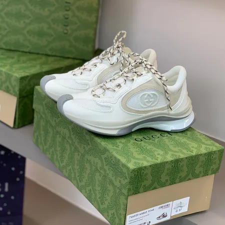 グッチ スニーカー