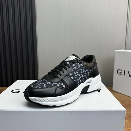 ジバンシィ スニーカー