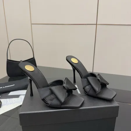 イブサンローラン サンダル