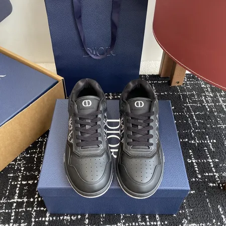 ディオール カジュアルシューズ