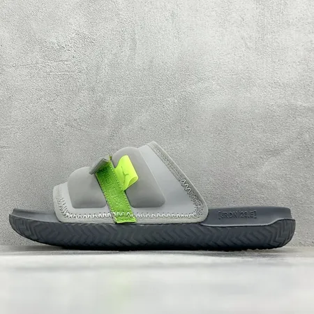 エアジョーダン スリッパ