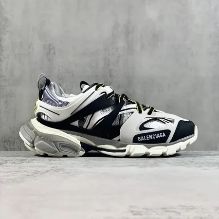 バレンシアガ スニーカー