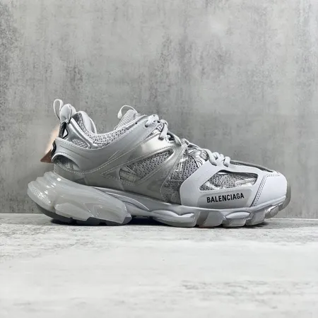 バレンシアガ スニーカー