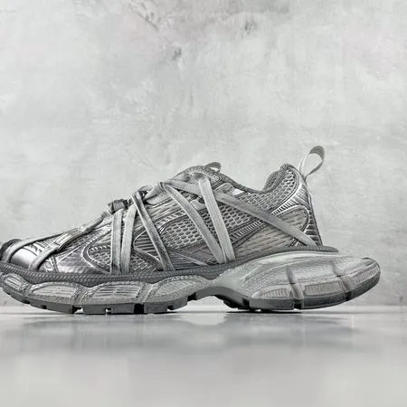 バレンシアガ スニーカー