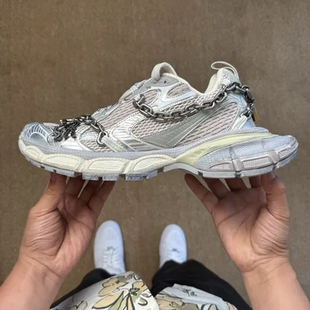 バレンシアガ スニーカー