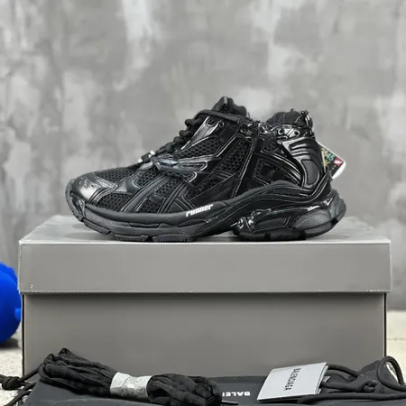 バレンシアガ スニーカー