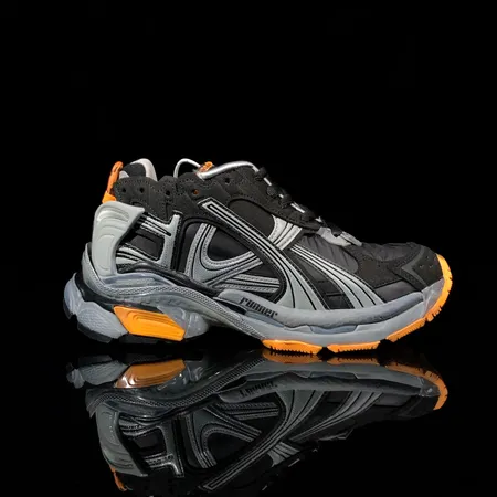 バレンシアガ スニーカー