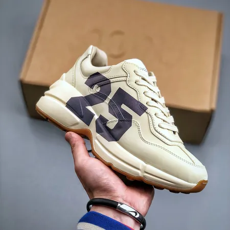 グッチ スニーカー