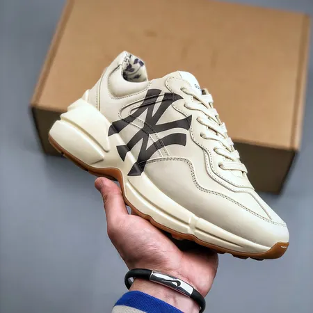 グッチ スニーカー