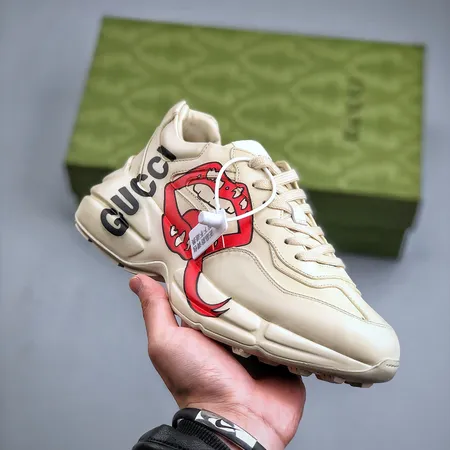 グッチ スニーカー