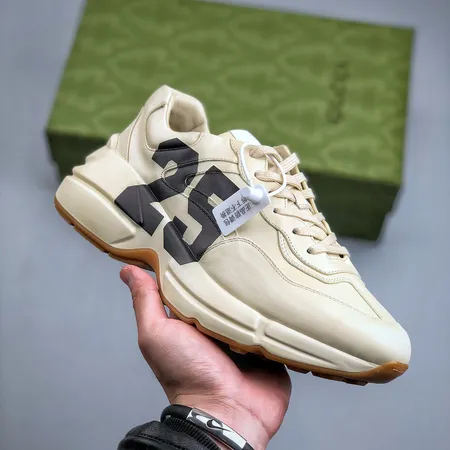 グッチ スニーカー