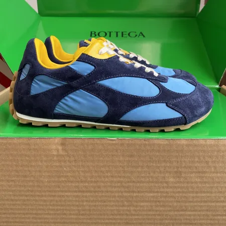 ボッテガ ヴェネタ カジュアルシューズ