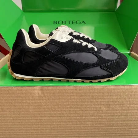 ボッテガ ヴェネタ カジュアルシューズ