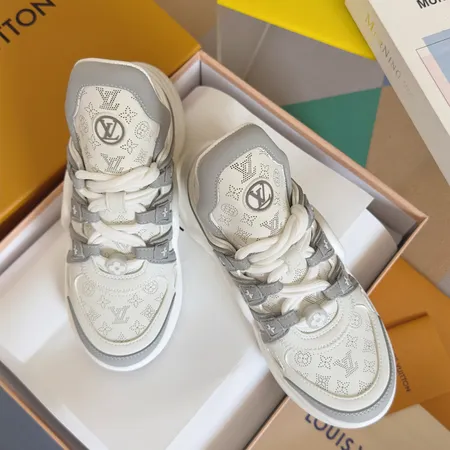 ルイヴィトン スニーカー