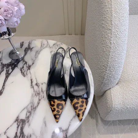 セリーヌ サンダル