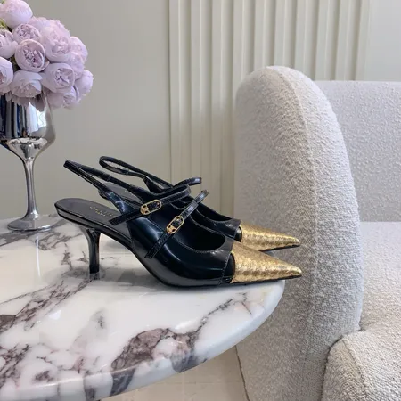 セリーヌ サンダル