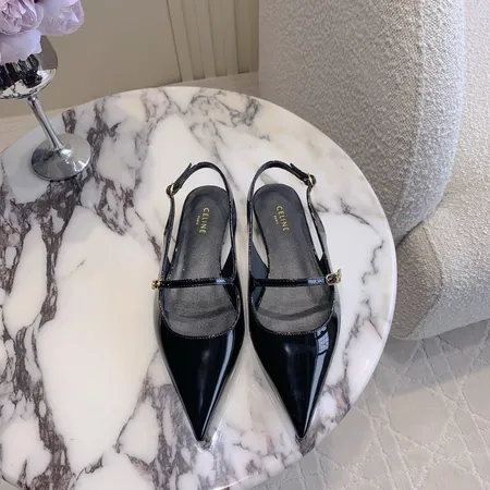 セリーヌ サンダル