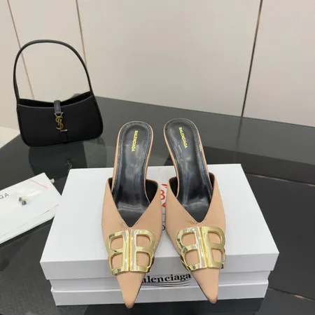 バレンシアガ サンダル