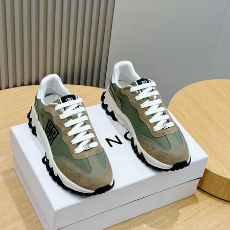 ジバンシィ スニーカー