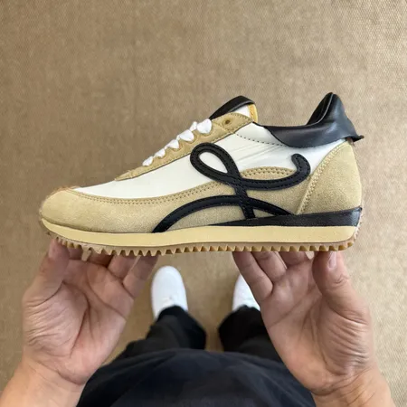 ロエベ スニーカー