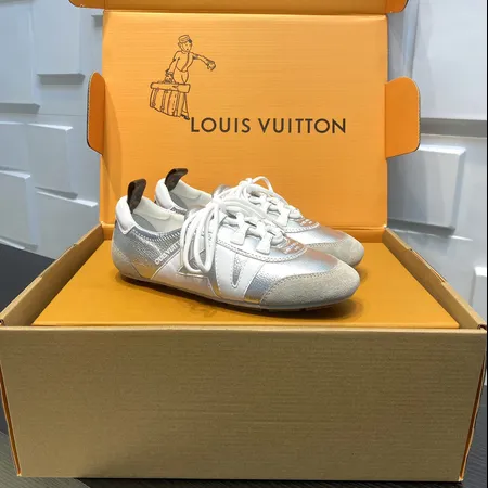 ルイヴィトン カジュアルシューズ