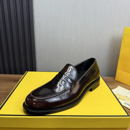 フェンディ ビジネスシューズ