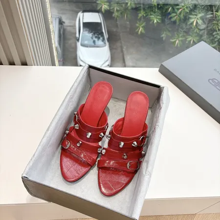 バレンシアガ サンダル