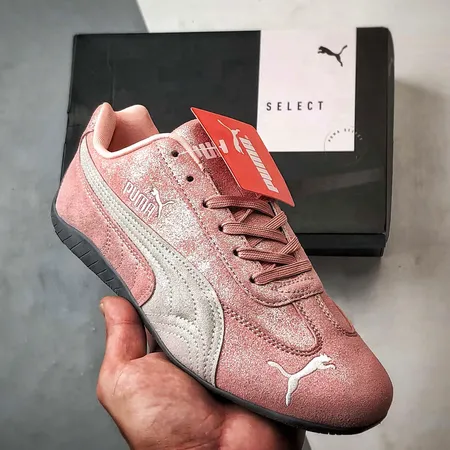 プーマ スニーカー