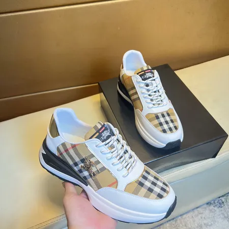 バーバリー ス カジュアルシューズ